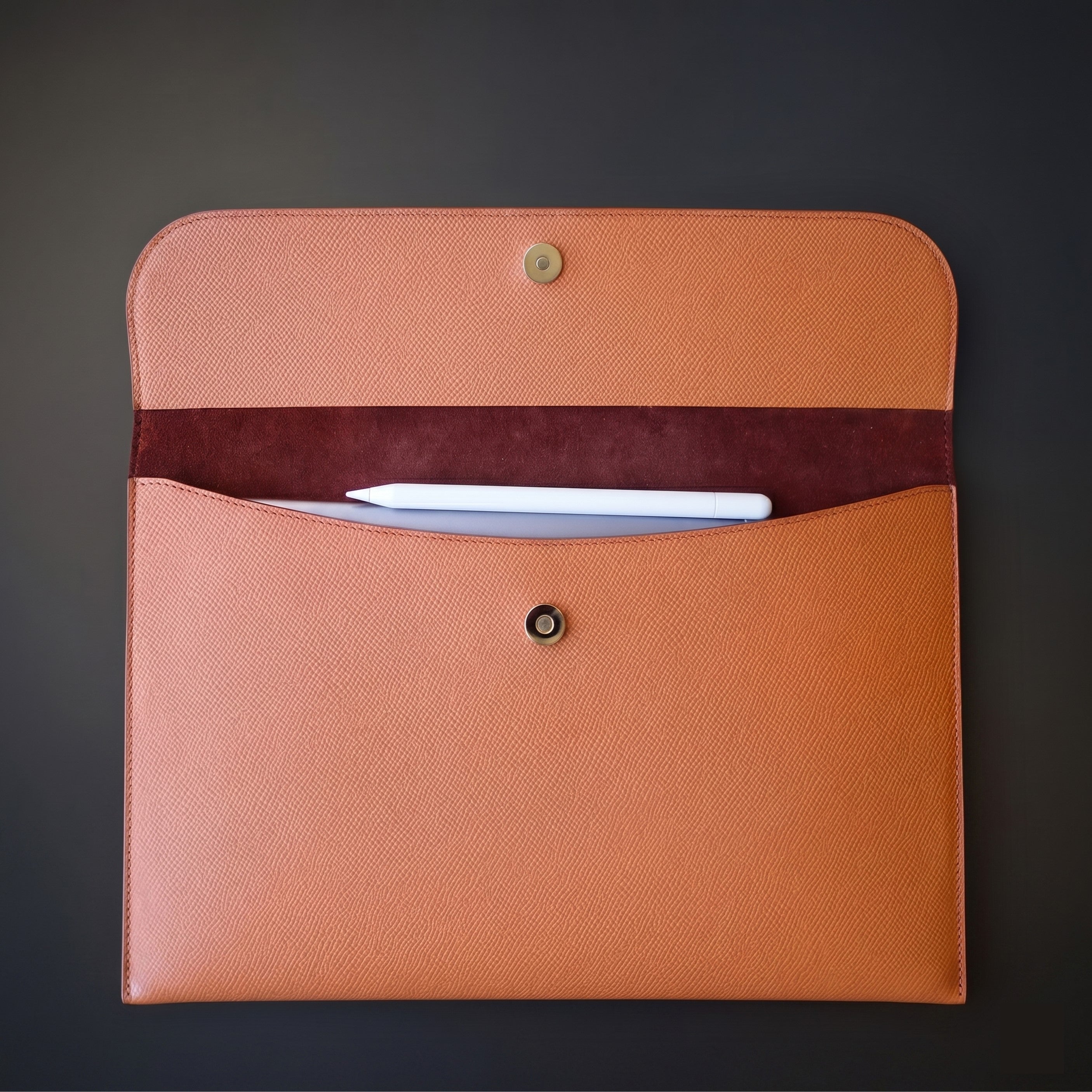 THE PENTAS: German Noblessa Leather Flap Sleeve for iPad