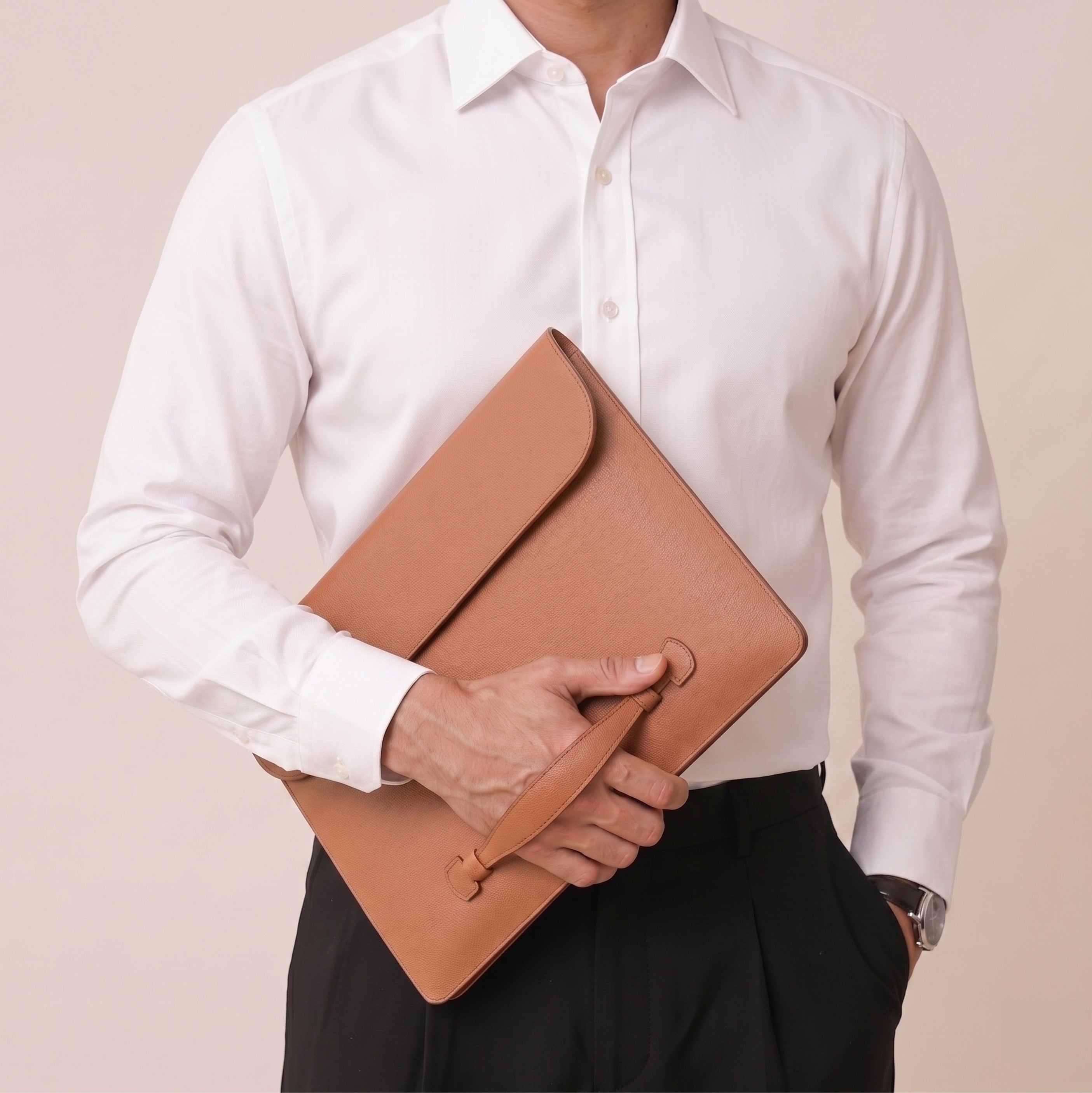 THE PENTAS: German Noblessa Leather Flap Sleeve for MacBook