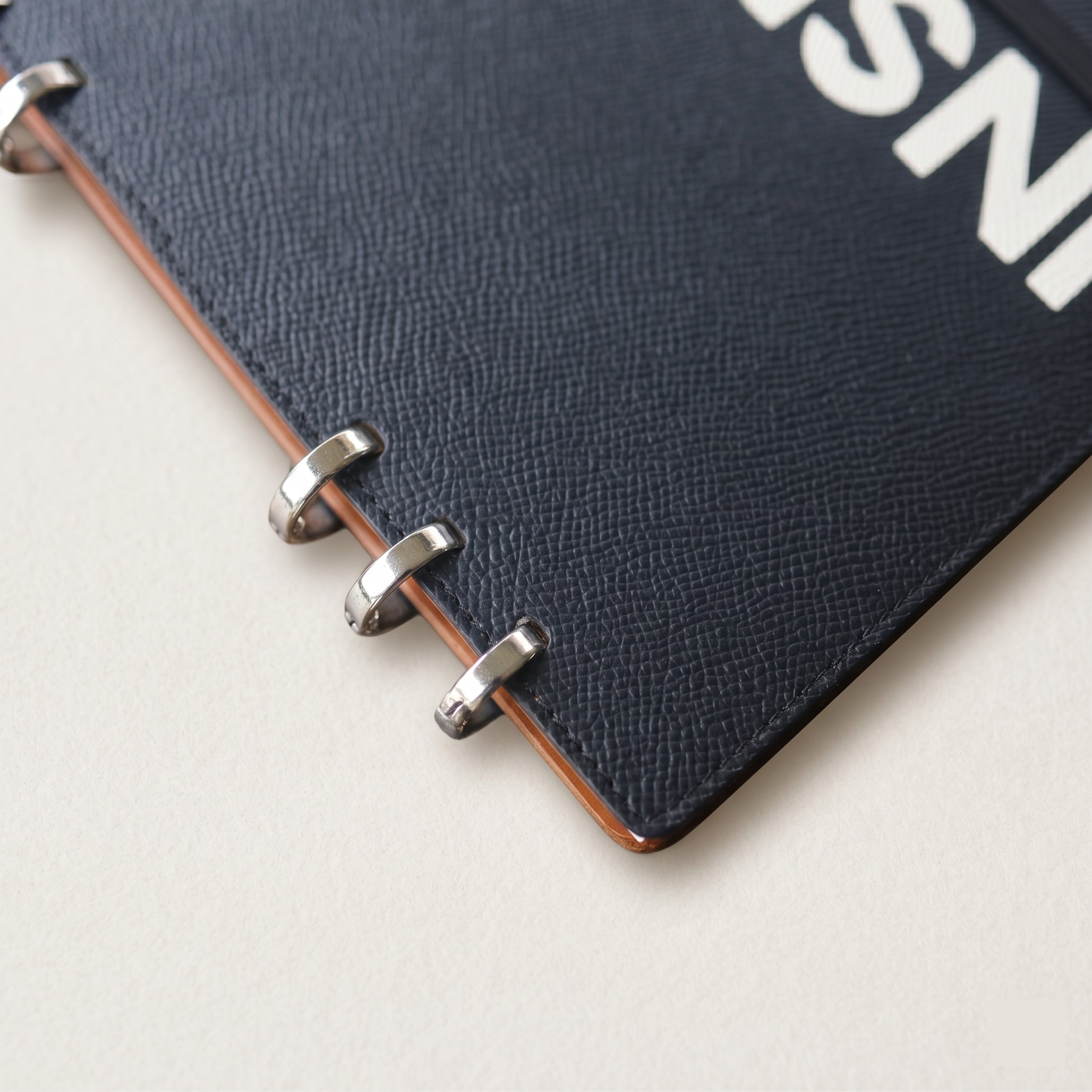「INSIGHT」Edition A5 Smart Ring Binder in German Noblessa Leather