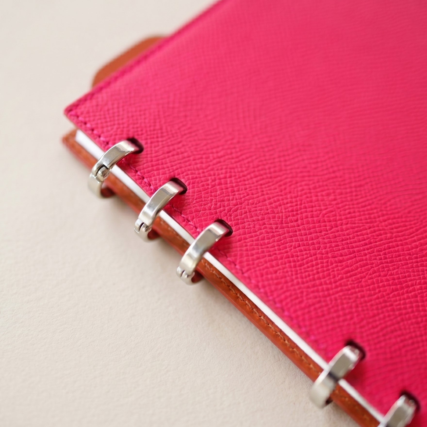 A7 Smart Ring Binder in German Noblessa Leather