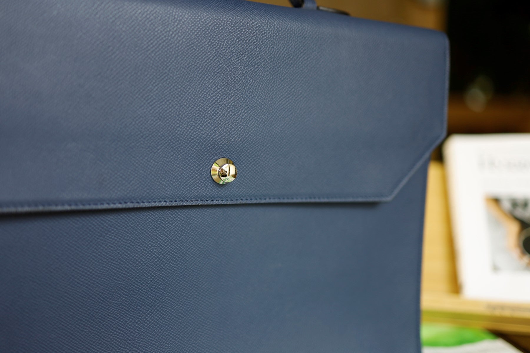 California (Epsom Leather)