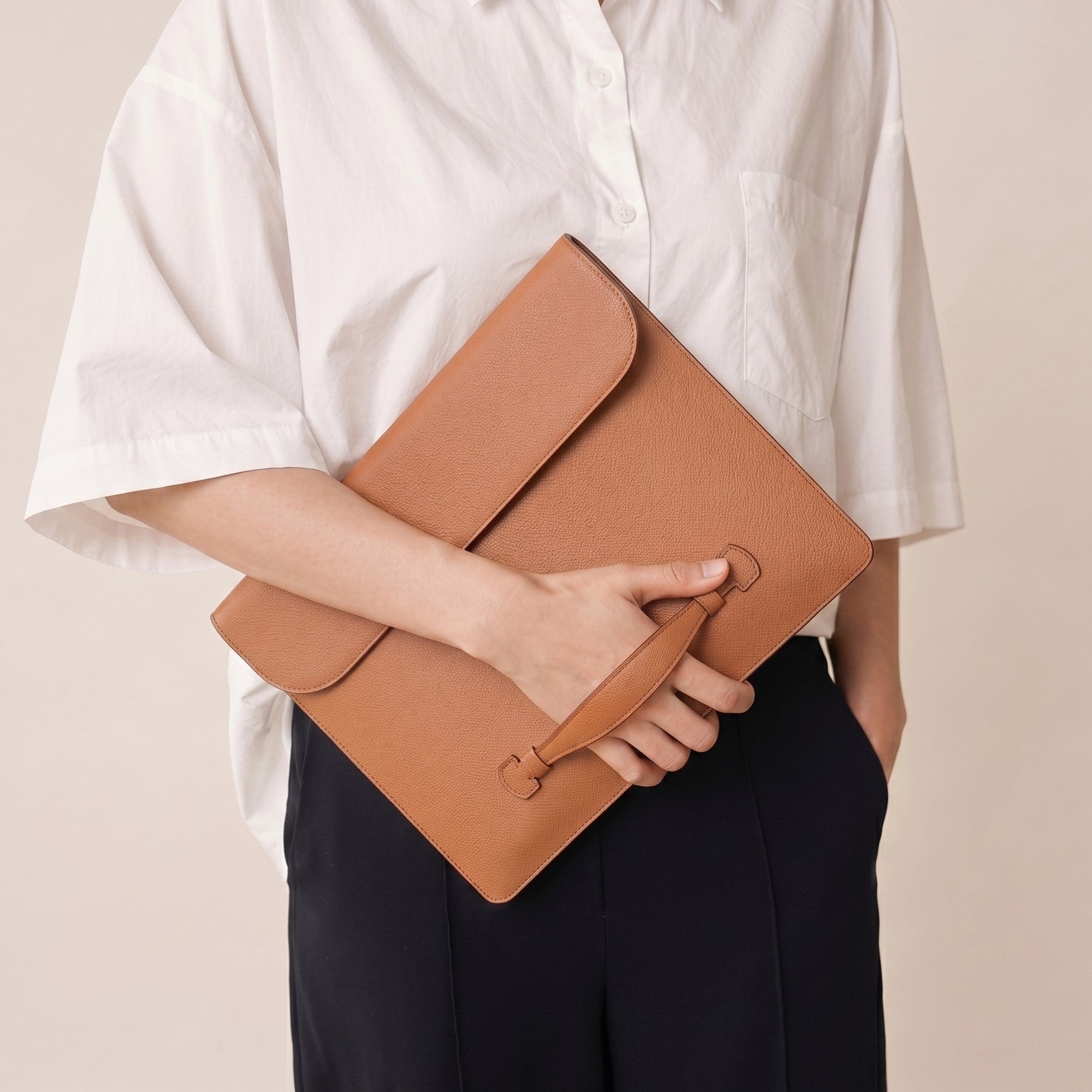 THE PENTAS: German Noblessa Leather Flap Sleeve for iPad