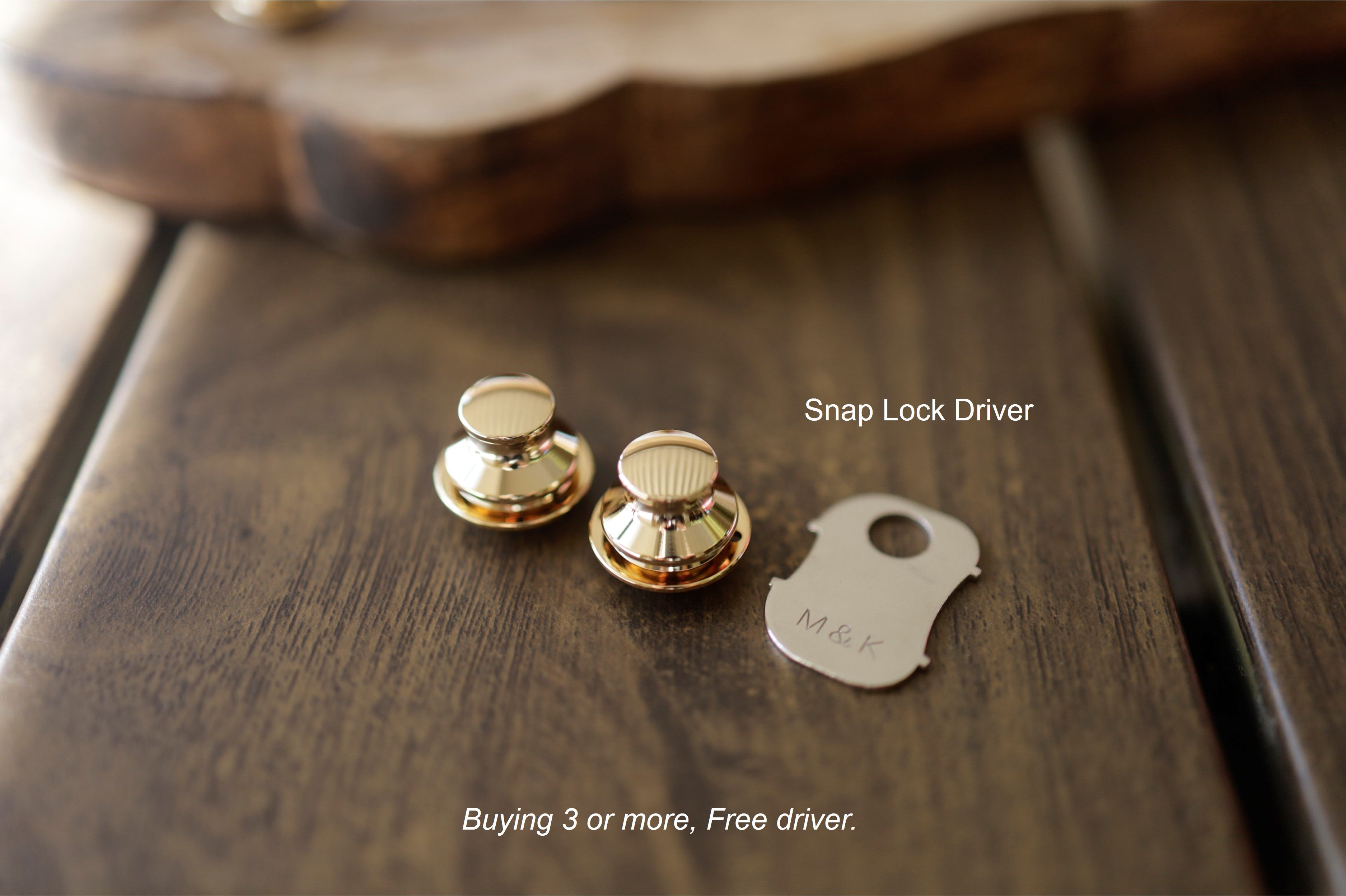 Snap Lock Closure (Gold)