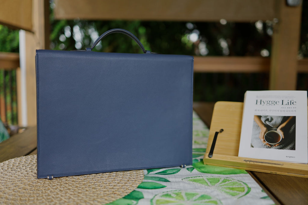 California (Epsom Leather)