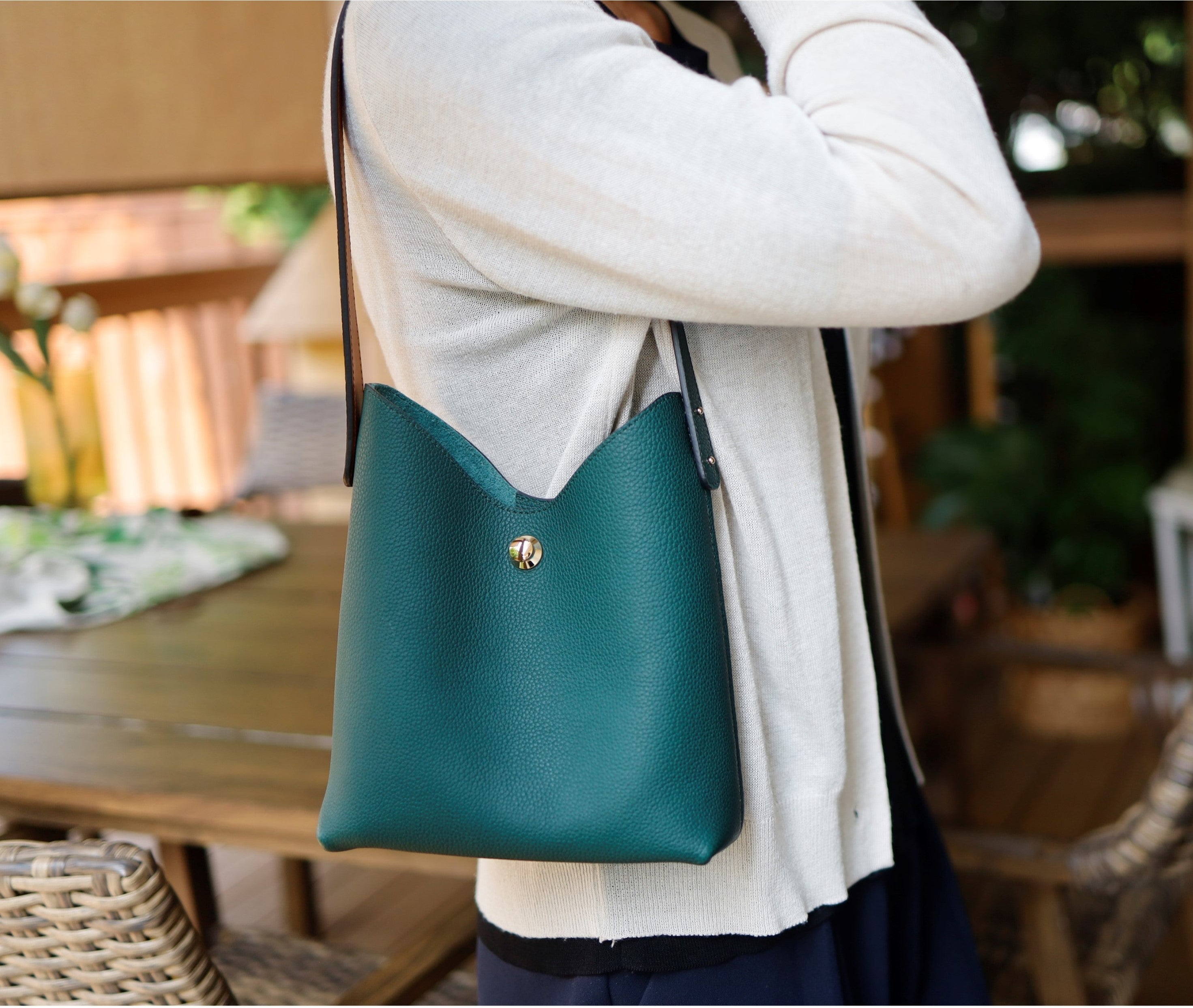 Snap Lock Closure (Gold)