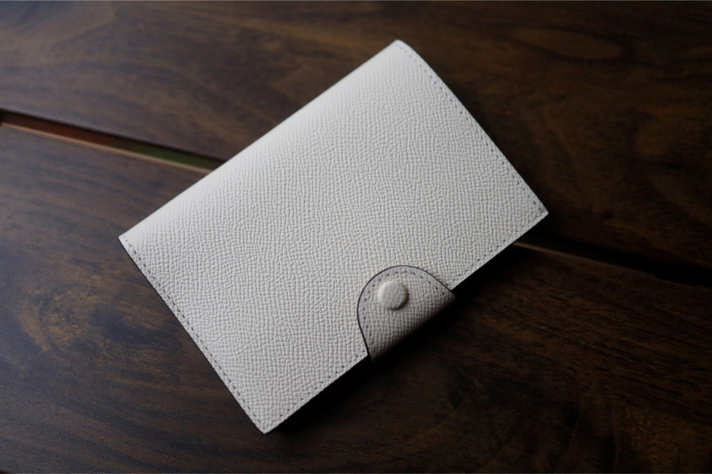 Aeris Passport Cover in German Noblessa Leather