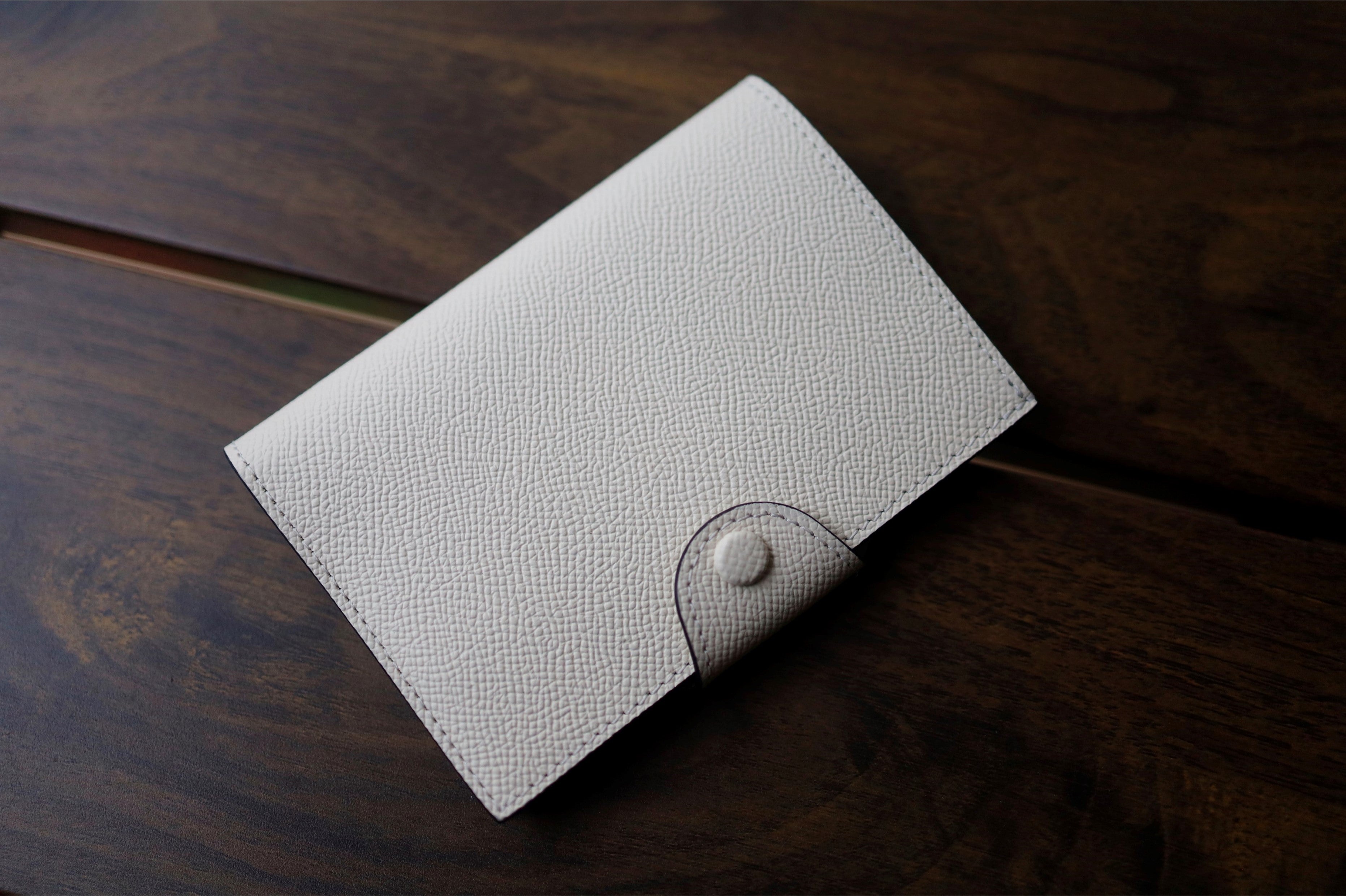 Aeris Passport Cover in German Noblessa Leather