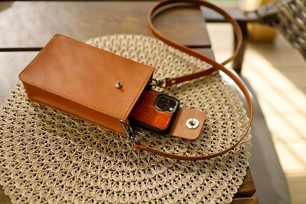 Snap Lock Closure (Silver)