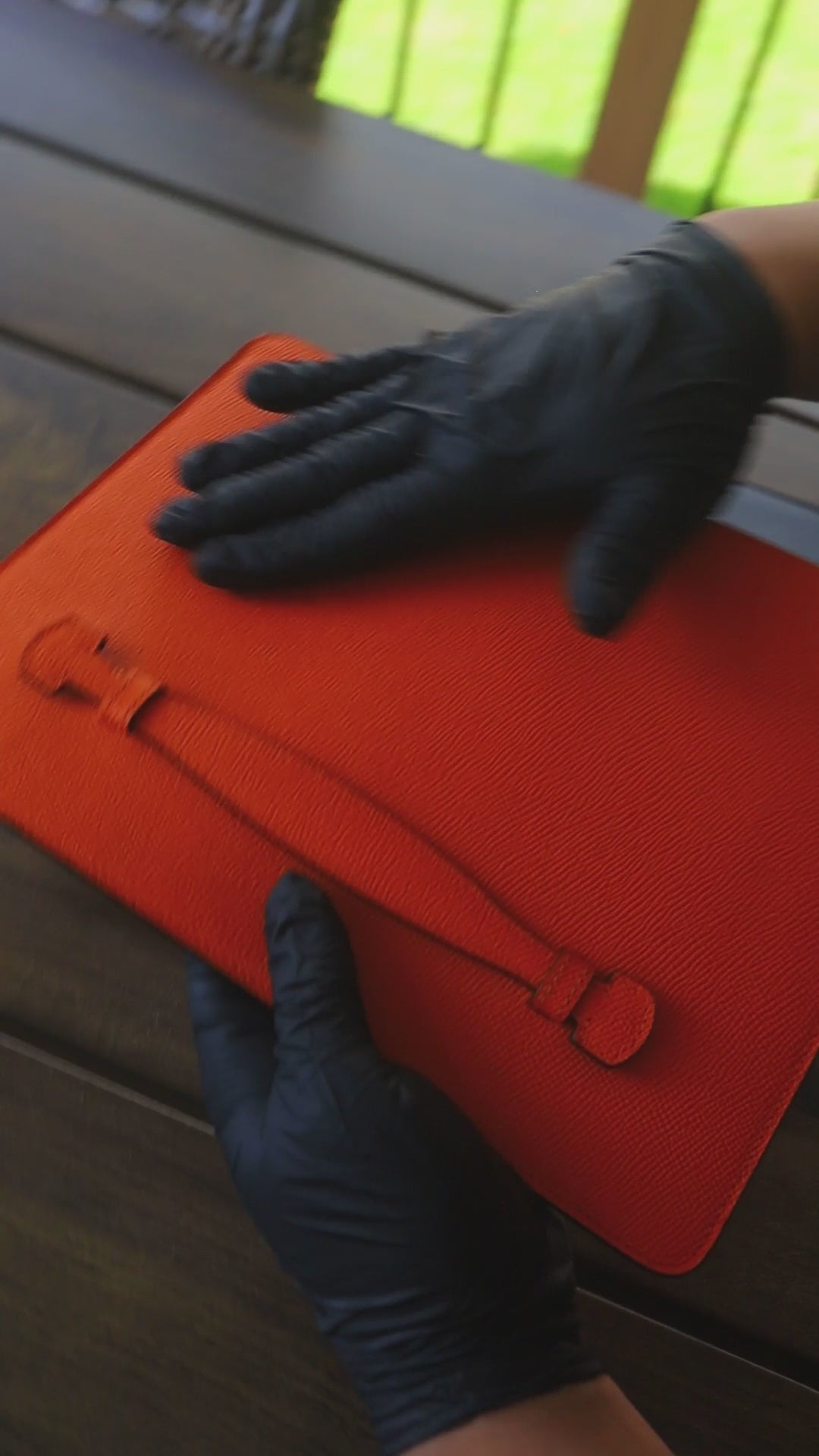 THE PENTAS: German Noblessa Leather Sleeve for MacBook